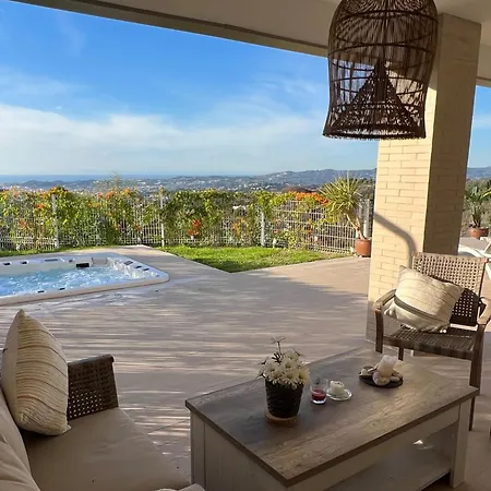 Дом отдыха Casa Carolina - That One In Higueron With Jacuzzi, Pool And Views