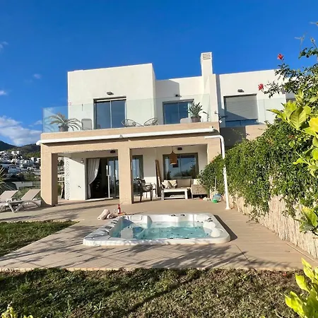 Casa Carolina - That One In Higueron With Jacuzzi, Pool And Views *